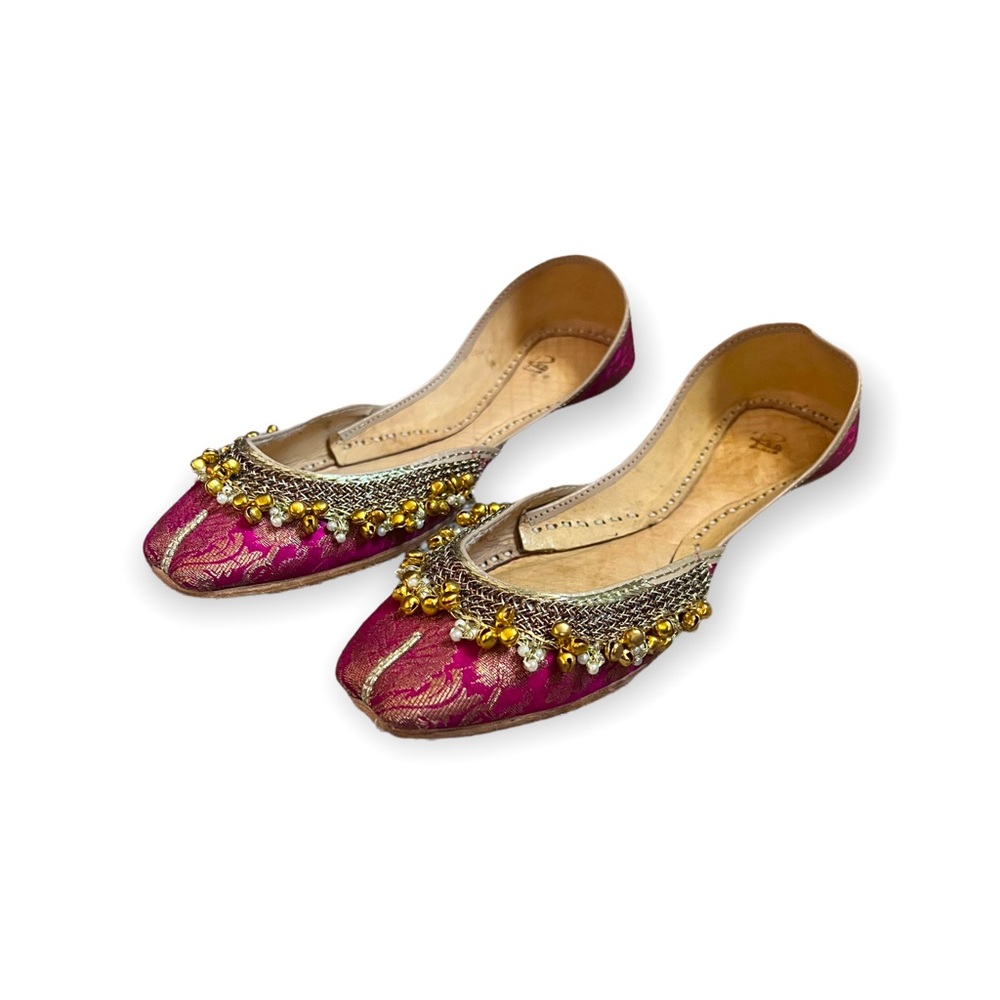 NEW Woman’s Jutti Flats (Little foam)